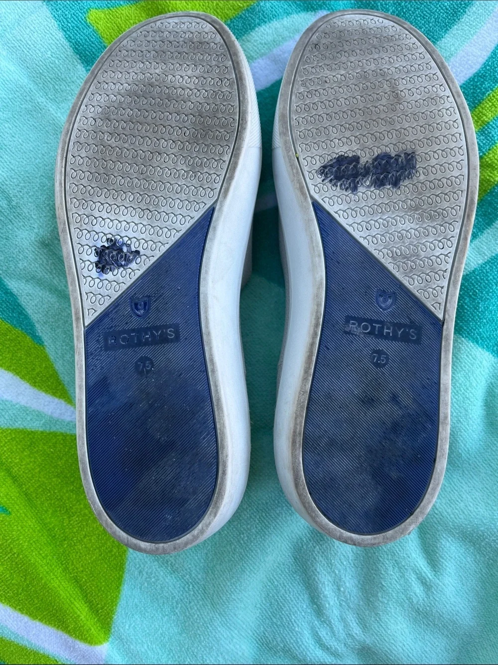ROTHY’S THE ORIGINAL SLIP ON SNEAKERS CREAM SIZE 7.5